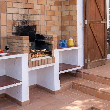 Binibequer Vell Sleeps 7 Pool Air Con Wifi