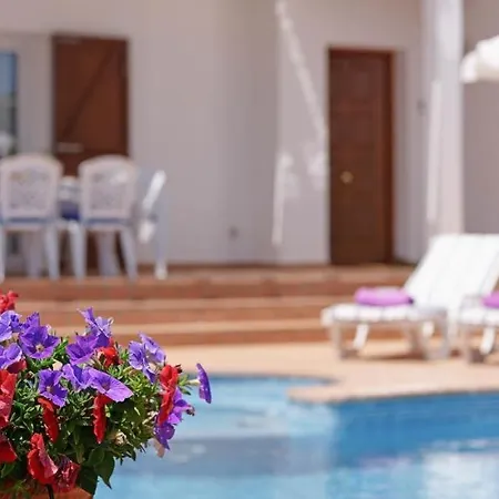فيلة Binibequer Vell Sleeps 7 Pool Air Con Wifi